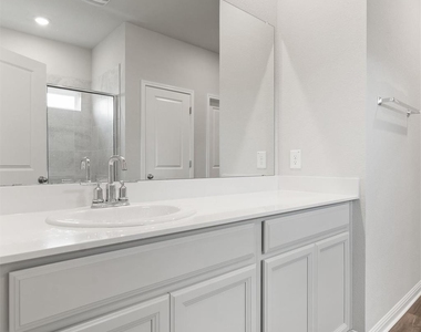 209 Golden Plains Pkwy - Photo Thumbnail 22