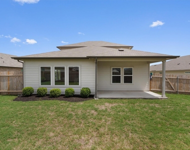 209 Golden Plains Pkwy - Photo Thumbnail 32