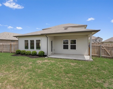 209 Golden Plains Pkwy - Photo Thumbnail 34