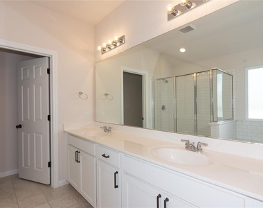 2500 Roosevelt Rd - Photo Thumbnail 17