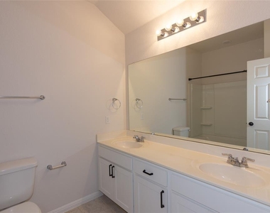 2500 Roosevelt Rd - Photo Thumbnail 21