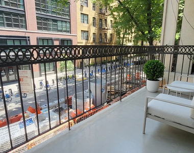 West 25th Street/ 8th ave - Photo Thumbnail 2