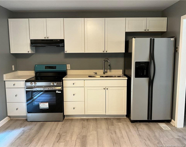 1422 Grandview Drive - Photo Thumbnail 3