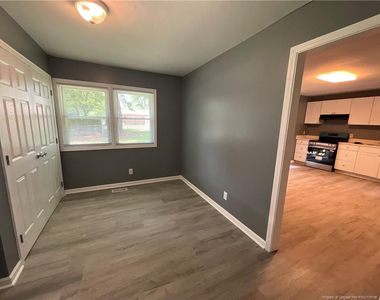 1422 Grandview Drive - Photo Thumbnail 5