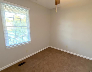 5133 Thackeray Drive - Photo Thumbnail 14