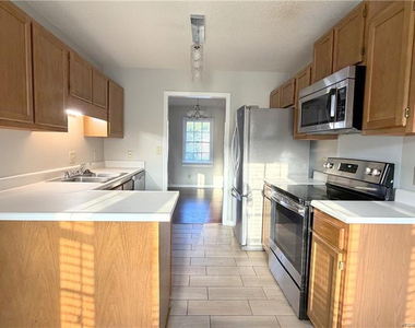 5133 Thackeray Drive - Photo Thumbnail 6