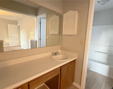 5133 Thackeray Drive - Photo Thumbnail 12