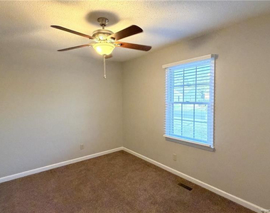 5133 Thackeray Drive - Photo Thumbnail 15