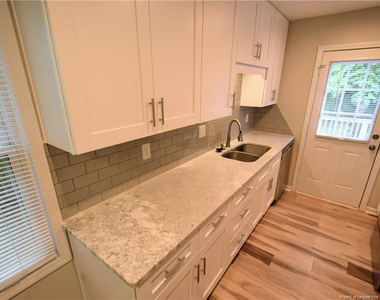 4408 Chesterbrook Drive - Photo Thumbnail 6