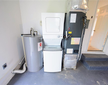 4408 Chesterbrook Drive - Photo Thumbnail 17