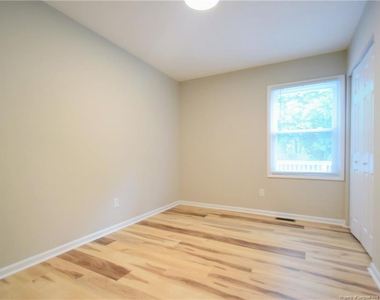 4408 Chesterbrook Drive - Photo Thumbnail 8