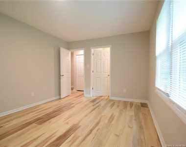 4408 Chesterbrook Drive - Photo Thumbnail 14