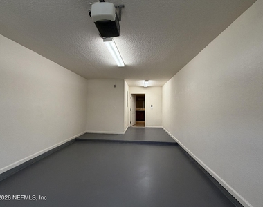 8550 Argyle Business Loop - Photo Thumbnail 16