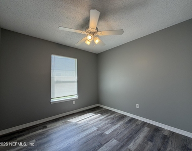 4339 Hanging Moss Drive - Photo Thumbnail 10