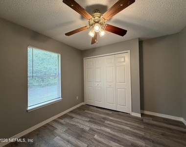 4339 Hanging Moss Drive - Photo Thumbnail 8