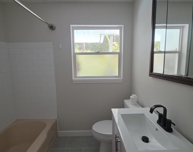627 Grove Park Boulevard - Photo Thumbnail 11