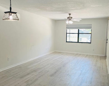 13 Ponte Vedra Court - Photo Thumbnail 4