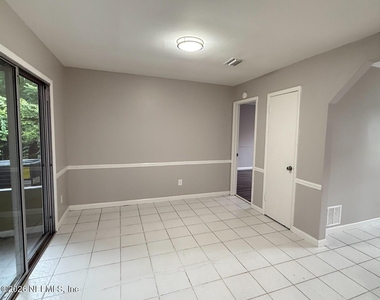 232 Aquarius Concourse - Photo Thumbnail 9