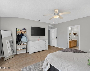 77 Jardin De Mer Place - Photo Thumbnail 25