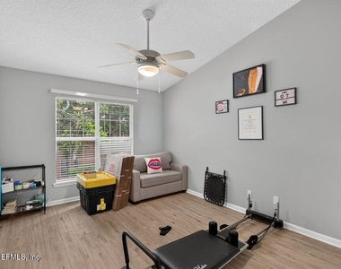 77 Jardin De Mer Place - Photo Thumbnail 17