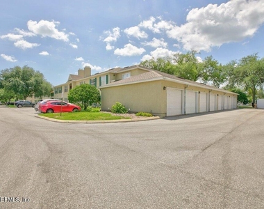 77 Jardin De Mer Place - Photo Thumbnail 2