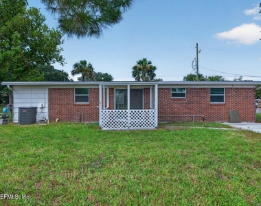 87 Saratoga Circle S - Photo Thumbnail 25