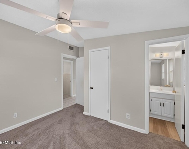 87 Saratoga Circle S - Photo Thumbnail 11