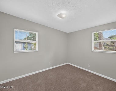 87 Saratoga Circle S - Photo Thumbnail 14