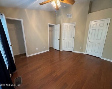 3469 Lone Tree Lane - Photo Thumbnail 9