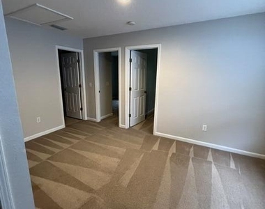 824 Black Cherry Drive S - Photo Thumbnail 23