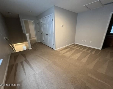 824 Black Cherry Drive S - Photo Thumbnail 15