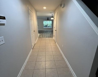 824 Black Cherry Drive S - Photo Thumbnail 10