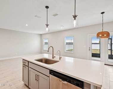 13019 Holsinger Boulevard - Photo Thumbnail 9