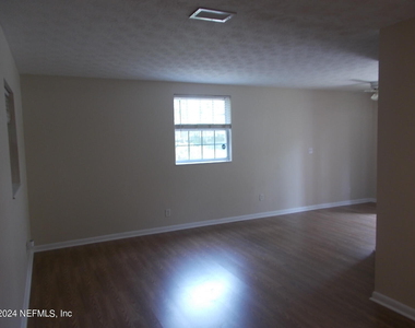 5730 Cruz Road - Photo Thumbnail 13