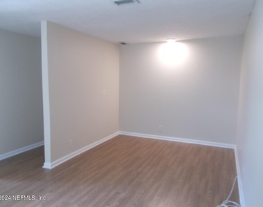 5730 Cruz Road - Photo Thumbnail 12