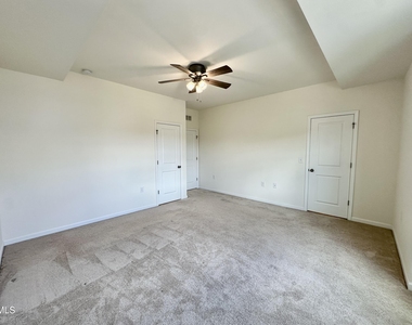 304 Skymont Drive - Photo Thumbnail 22