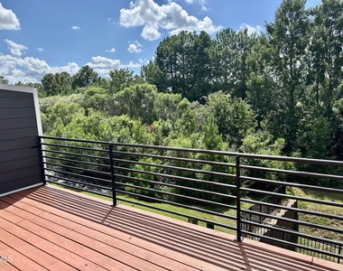 304 Skymont Drive - Photo Thumbnail 20