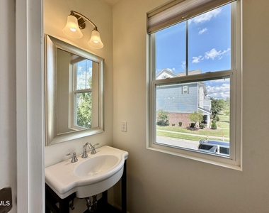 304 Skymont Drive - Photo Thumbnail 13