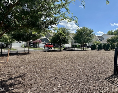 304 Skymont Drive - Photo Thumbnail 31
