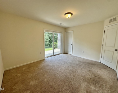 304 Skymont Drive - Photo Thumbnail 3