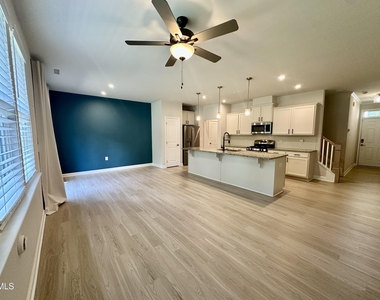 124 Orvis Drive - Photo Thumbnail 10