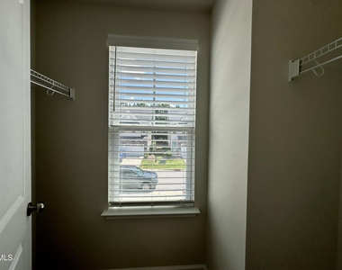 124 Orvis Drive - Photo Thumbnail 23