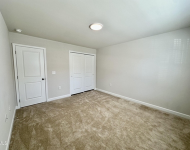 124 Orvis Drive - Photo Thumbnail 18