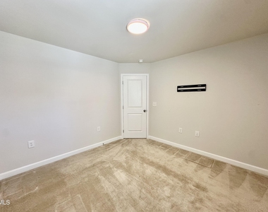 124 Orvis Drive - Photo Thumbnail 22