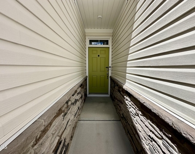 124 Orvis Drive - Photo Thumbnail 2