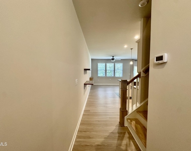 124 Orvis Drive - Photo Thumbnail 4