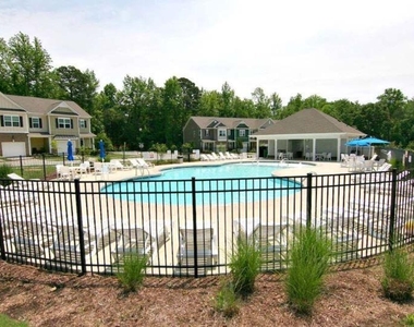 727 Treviso Lane - Photo Thumbnail 20