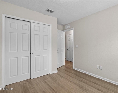 8206 Halls Hammock Ct Court - Photo Thumbnail 17