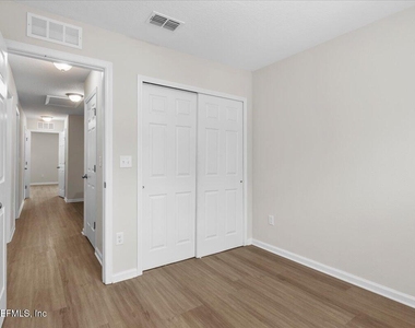 8206 Halls Hammock Ct Court - Photo Thumbnail 19