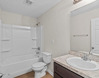 8206 Halls Hammock Ct Court - Photo Thumbnail 15